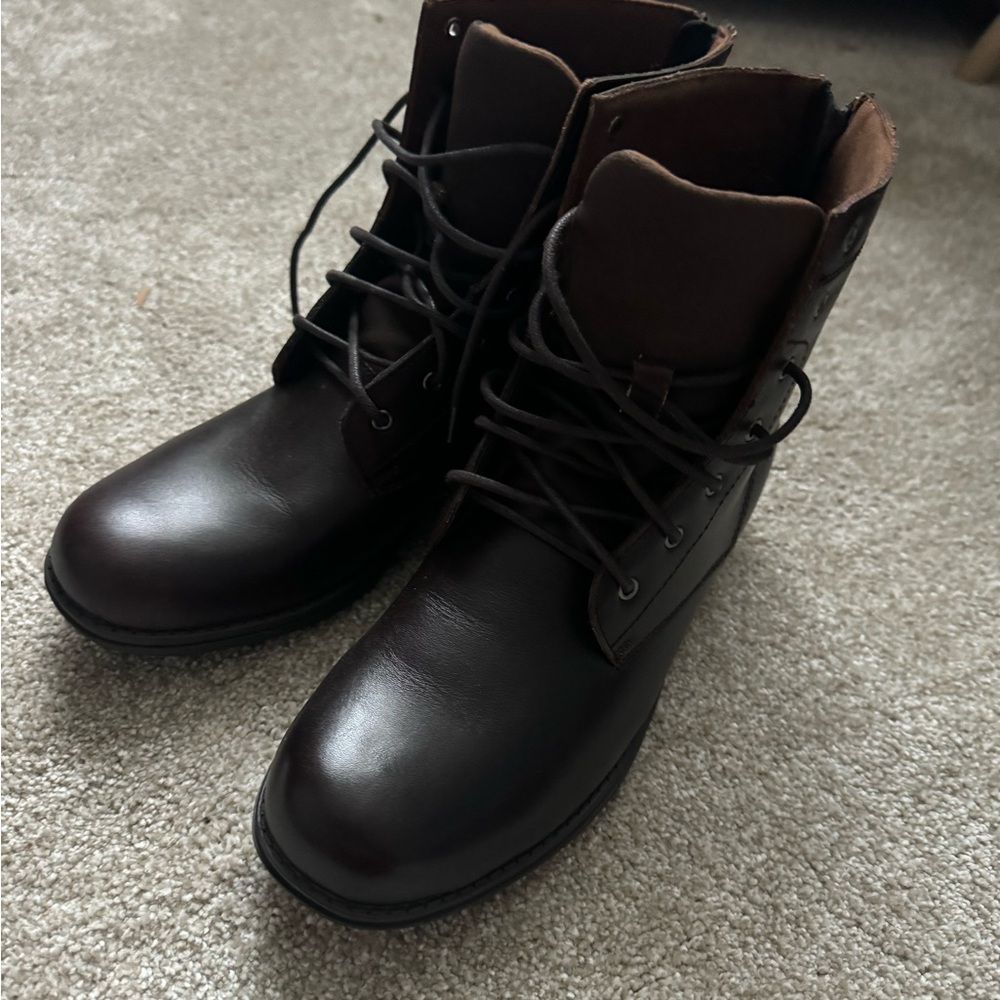 Brand new leather boots